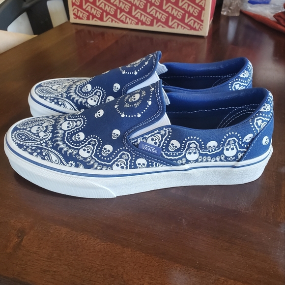 Vans Bandana Skull Slip On - Picture 5 of 5